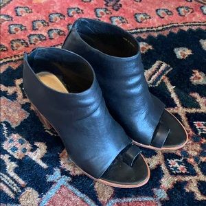 Like-new loeffler randall booties